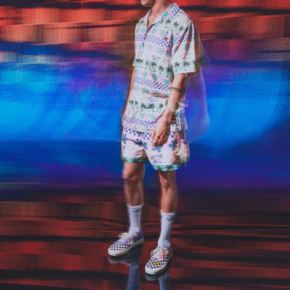 Vans X Stranger Things קליפורניה פס כפתורים חולצה ורוד גברים